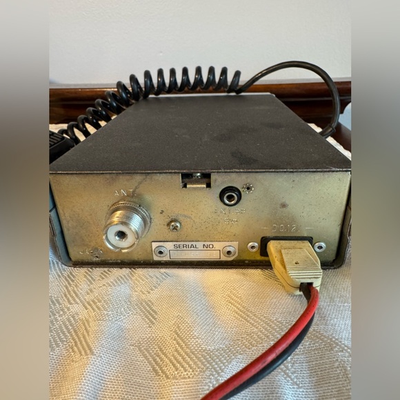 General Electric Model 3-5801A 40 Channel PLL System CB Radio NOT TESTED - Picture 7 of 12